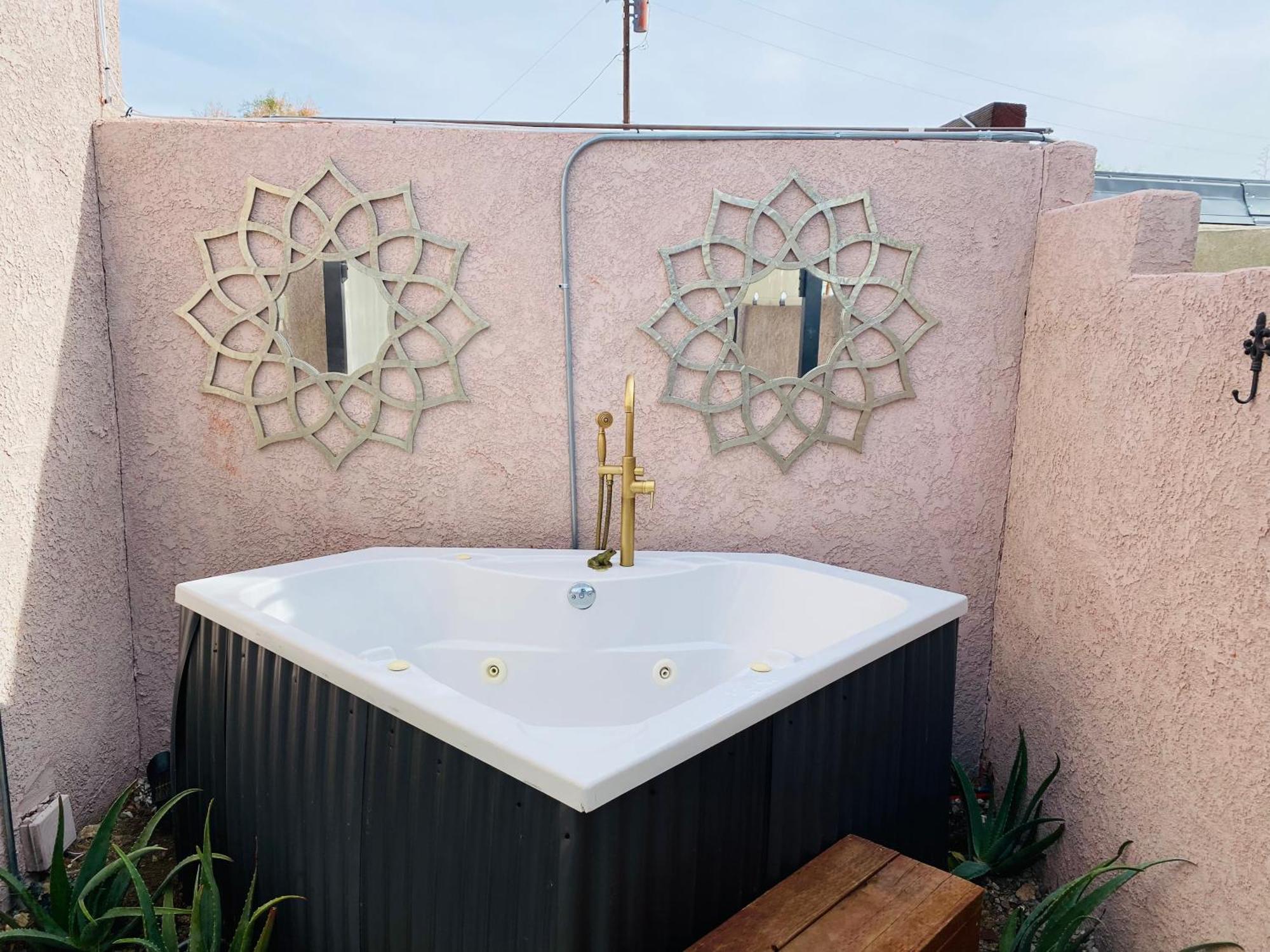 Mi Kasa Hot Springs 420,Adults Only, Clothing Optional Hotell Desert Hot Springs Eksteriør bilde